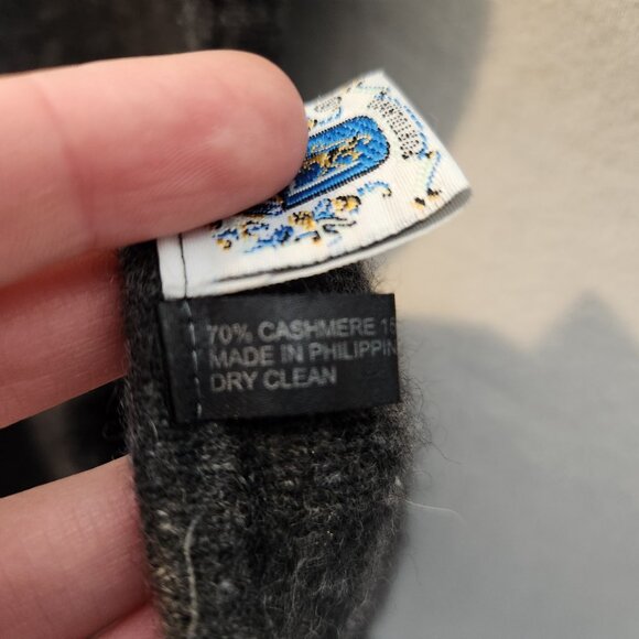 Portolano Womens Gray Shawl Cashmere Silk Wool Blend Flaws - Picture 3 of 9